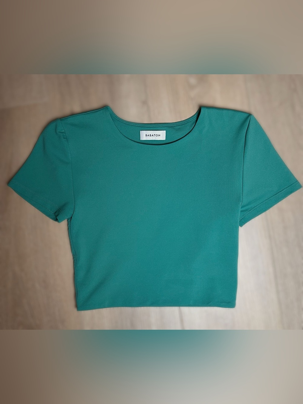 Aritzia Babaton Contour Crew Neck Crop Top Green | Size Small - Picture 2 of 6